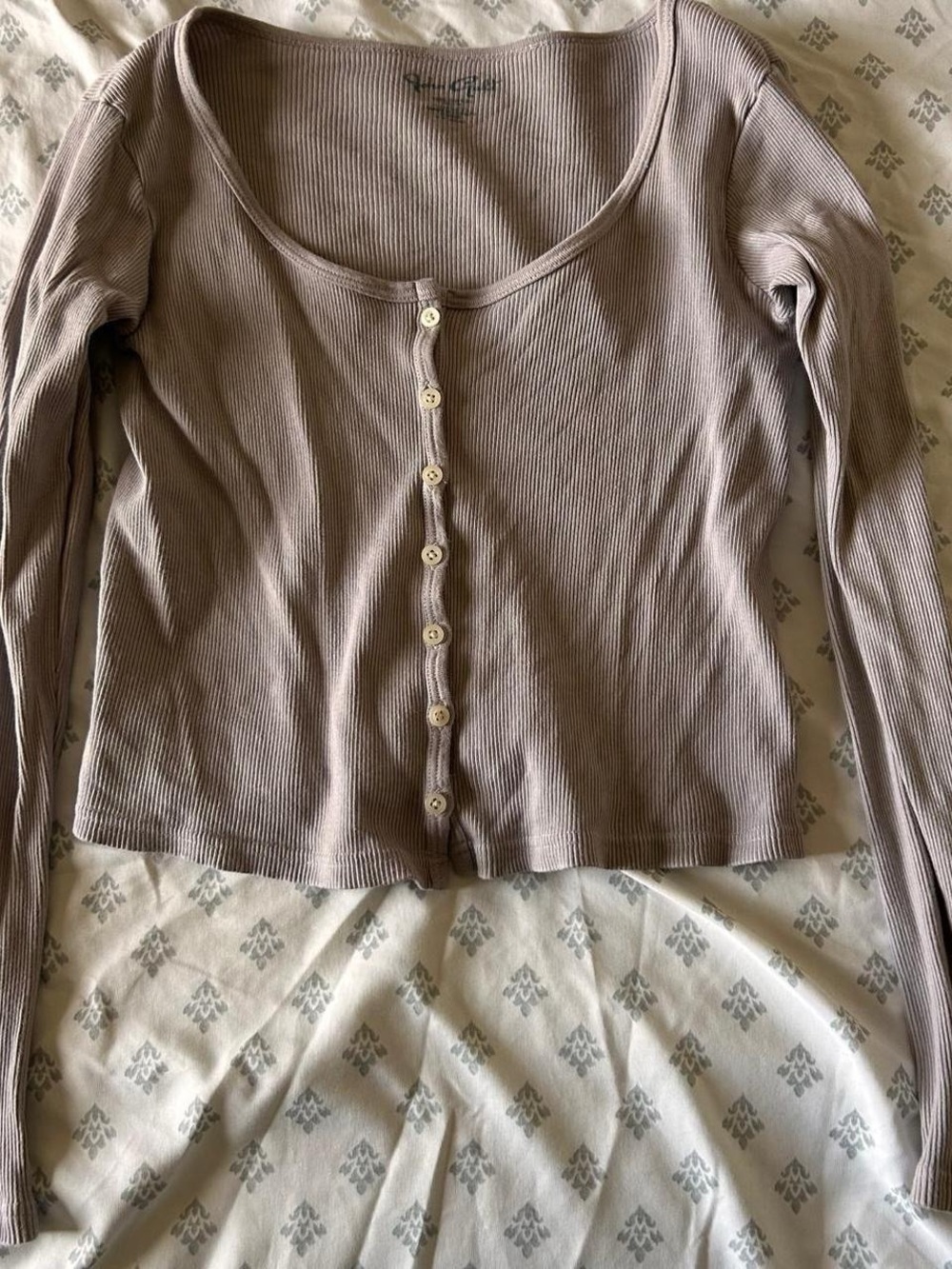 Brandy Melville Mauve Ribbed Button-Front Long Sleeve Top